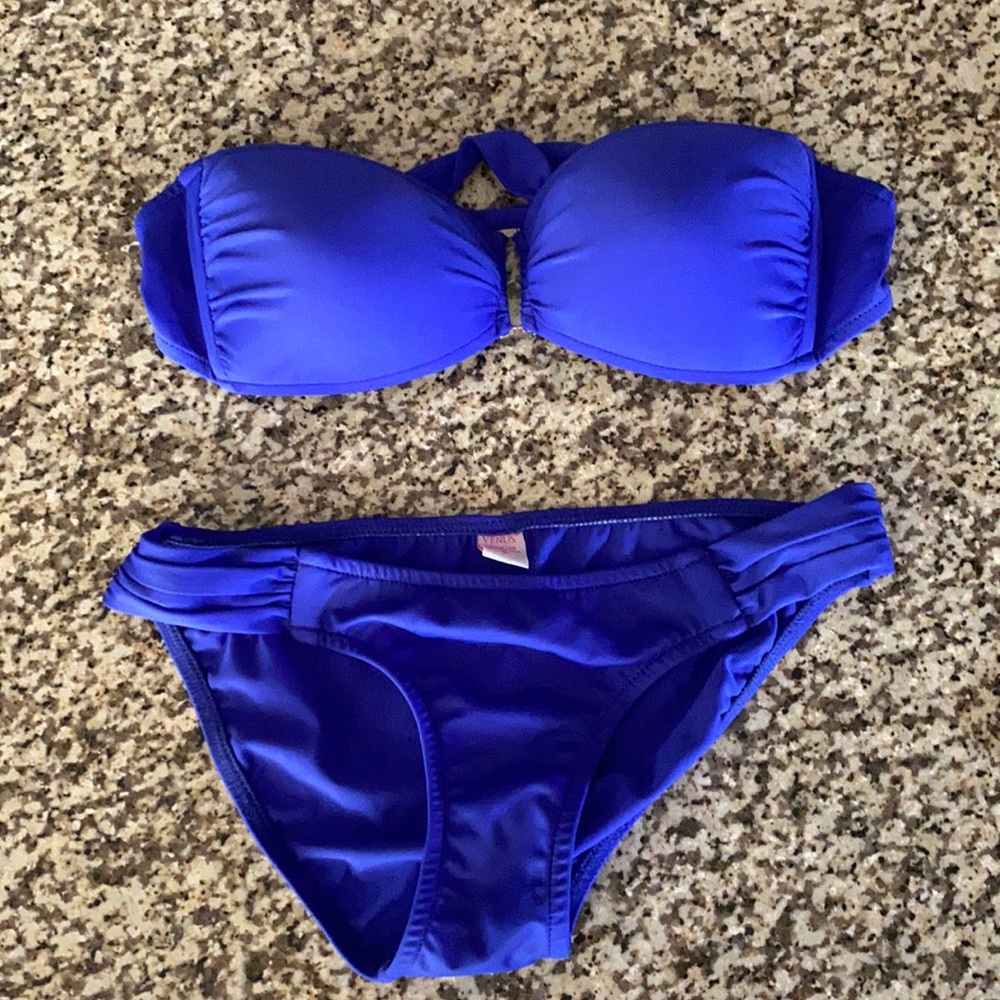 Venus bikini